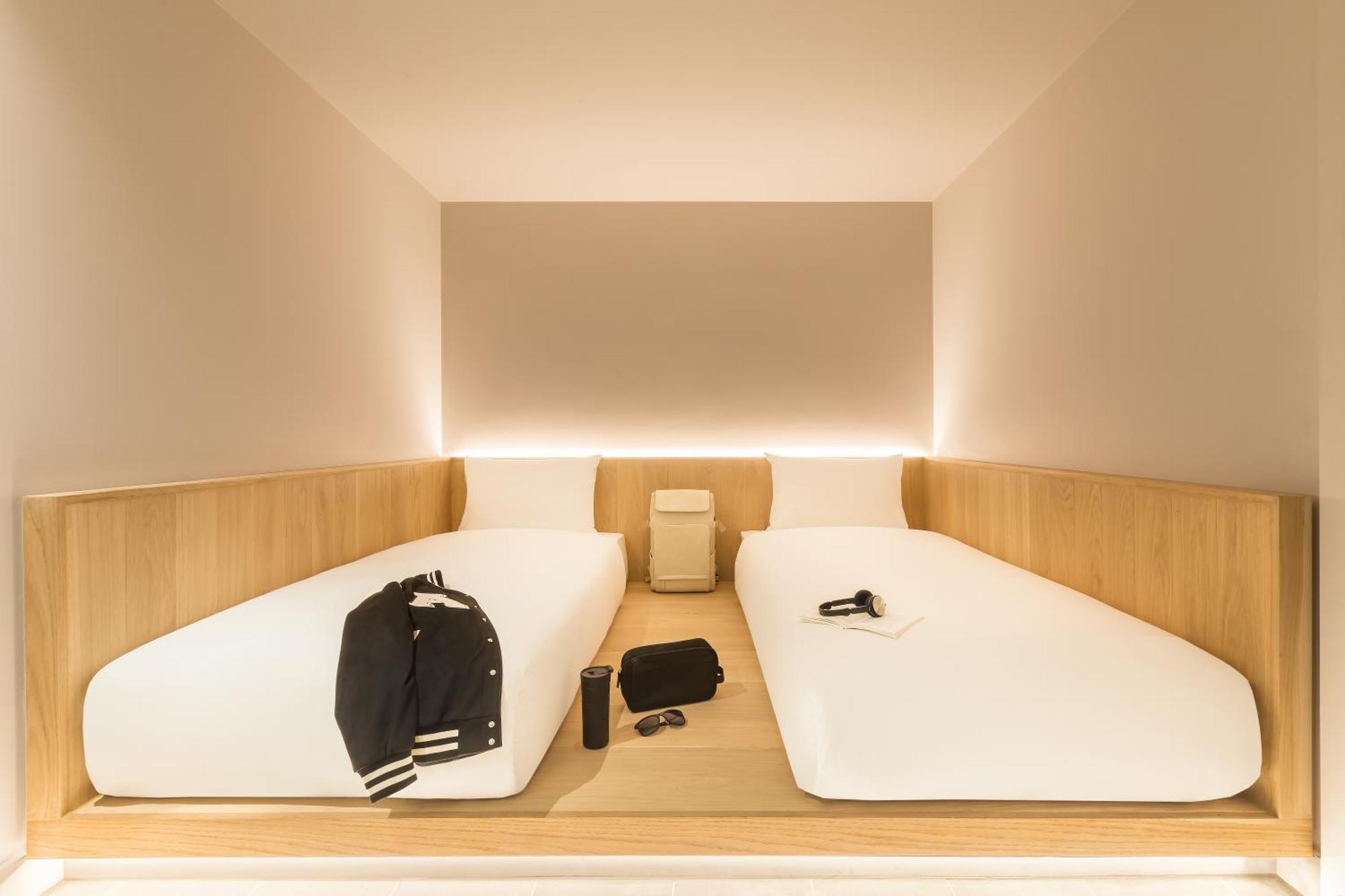 Zedwell Underground Hotel Tottenham Court Rd 伦敦 外观 照片