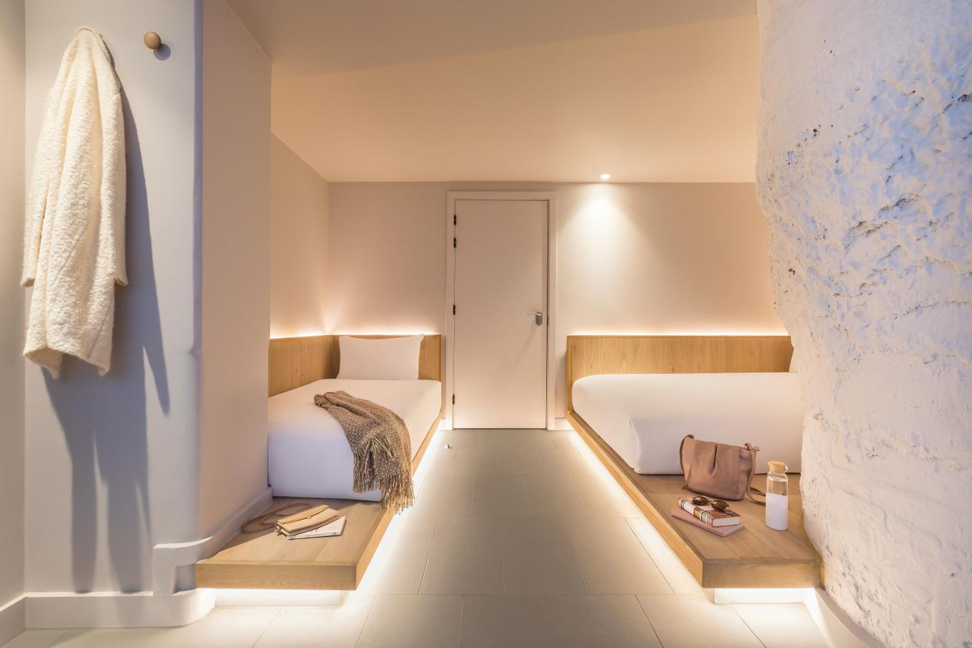 Zedwell Underground Hotel Tottenham Court Rd 伦敦 外观 照片