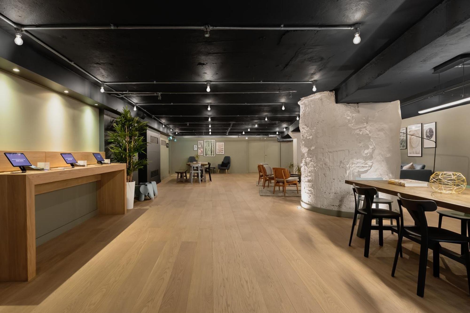 Zedwell Underground Hotel Tottenham Court Rd 伦敦 外观 照片