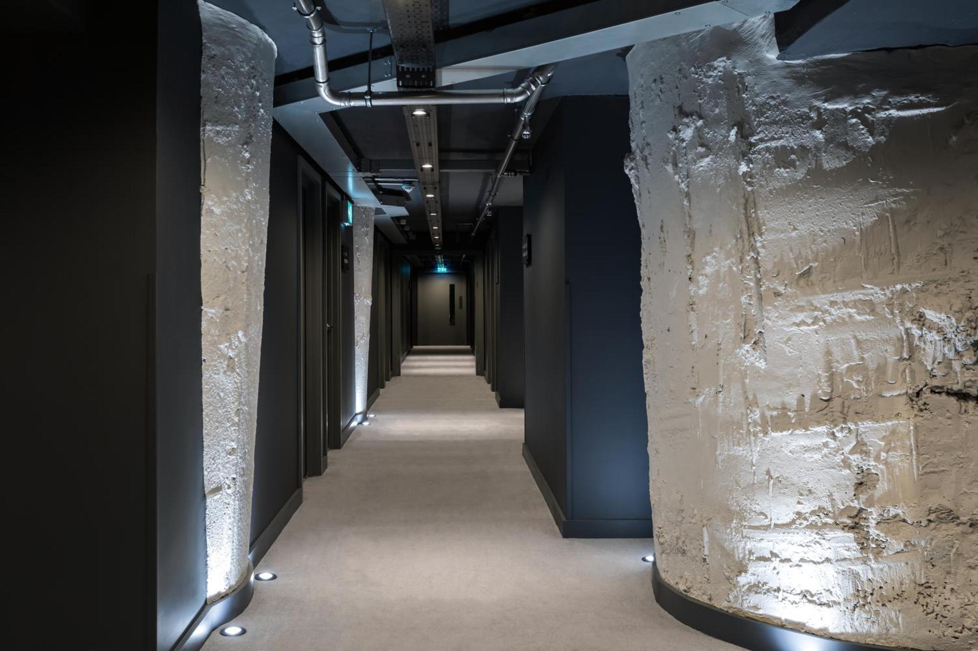 Zedwell Underground Hotel Tottenham Court Rd 伦敦 外观 照片